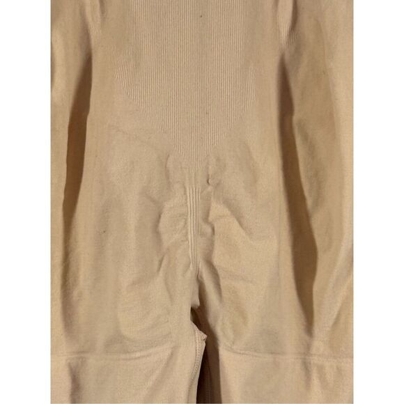 Spanx High waist thigh short shaper size large - Picture 2 of 7